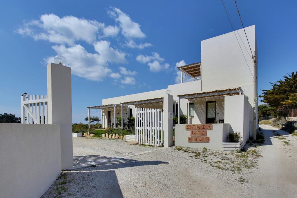 Casa Vacanze Senia Del Rais Фавіньяна Екстер'єр фото